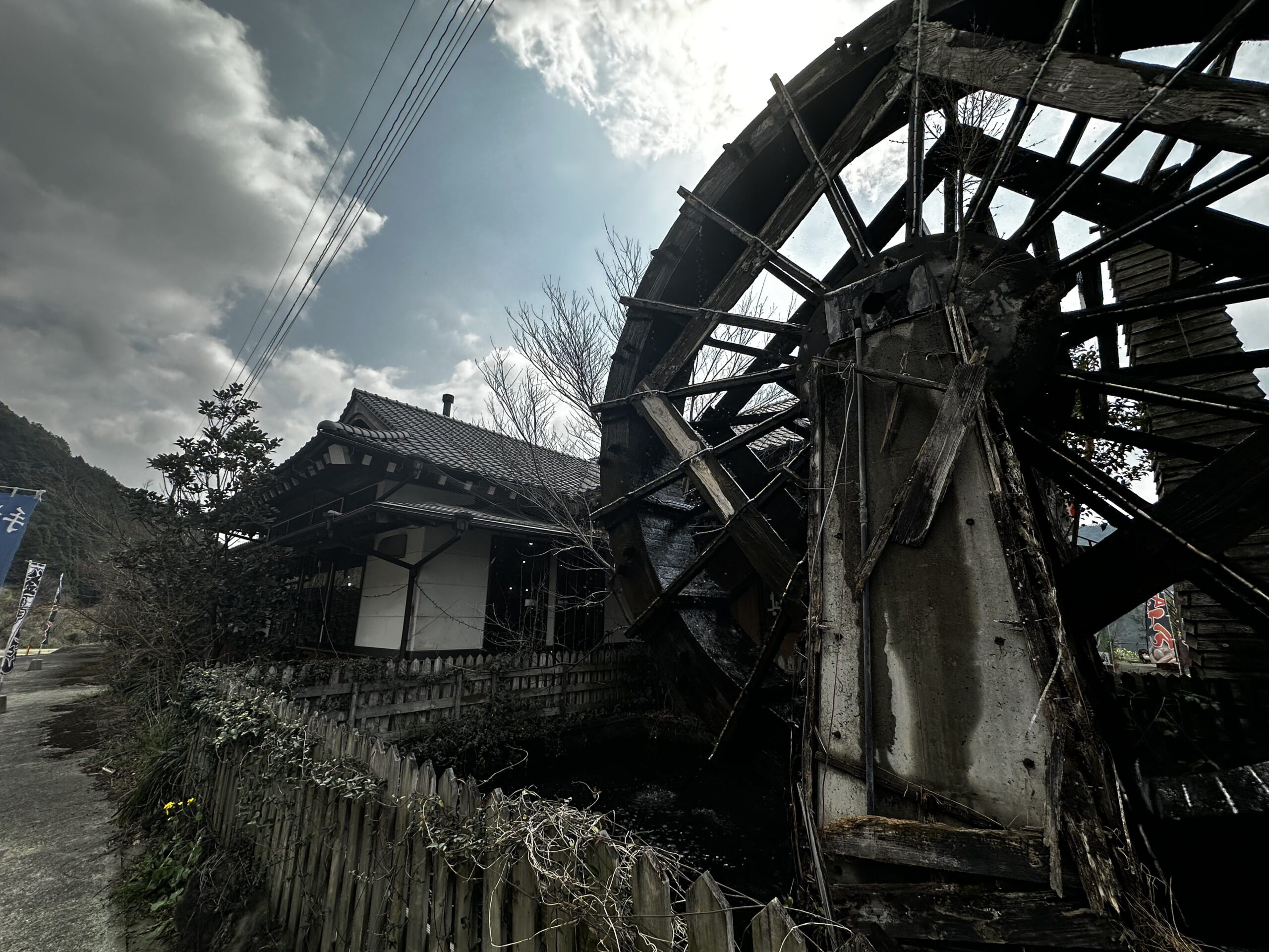 山椒茶屋の水車