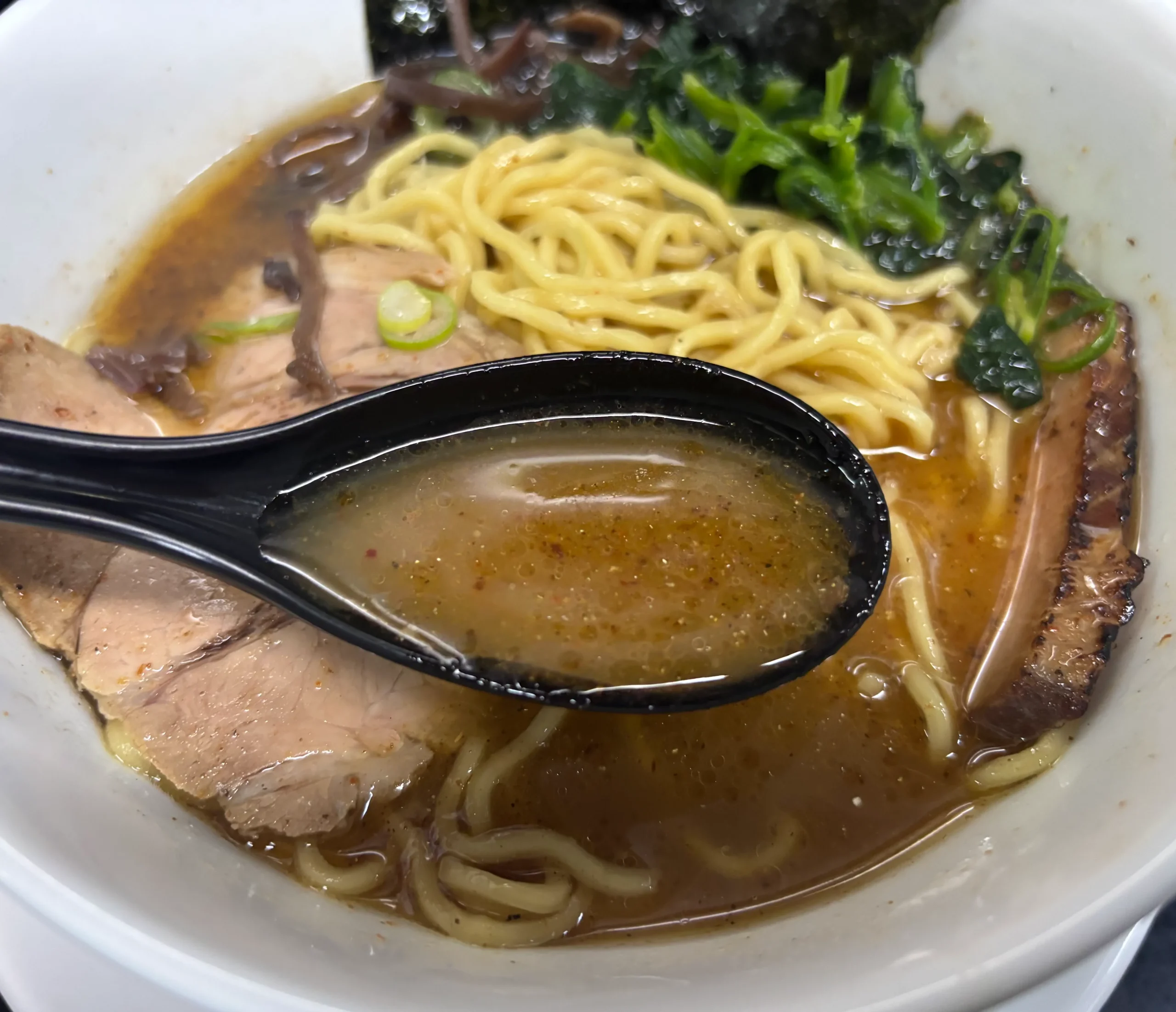 「らーめん ぎゃん。」の「シビ辛魚らーめん。」の写真